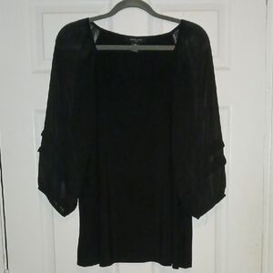 Elegant Black Blouse With Accents On The Cut-out Collar & Crop sleeves